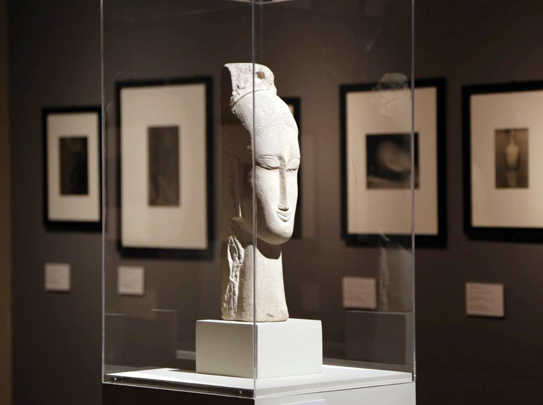 Tête de femme , Amedeo Modigliani, 1911 - 1912, Pierre blonde d’Euville, MNAM (Musée National d'Art Moderne – Centre Georges Pompidou) - Paris